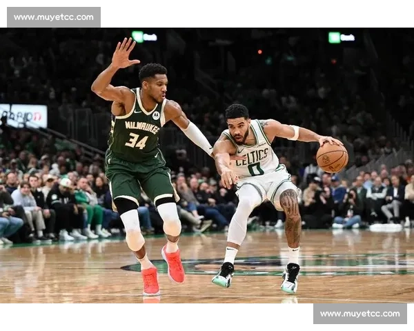 巅峰对决燃爆全场篮球半决赛激战正酣谁将问鼎荣耀之巅今夜揭晓